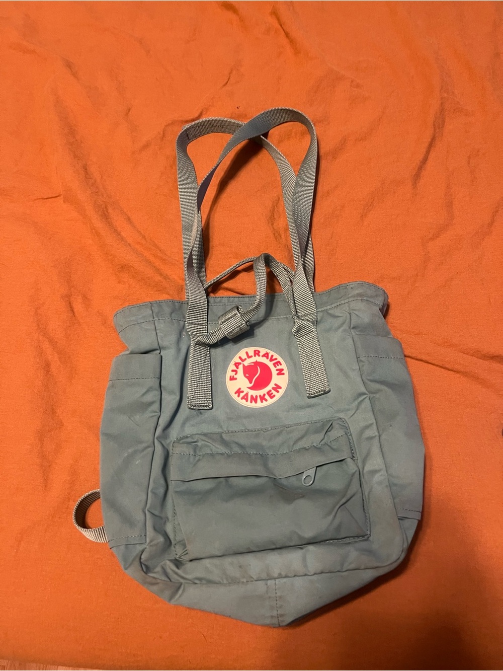 Fjallraven Kånken Tote Bag in Dusty Blue with Red Logo